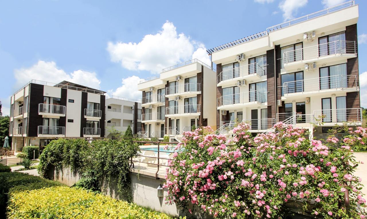 New Line Village Apartments Sunny Beach Ngoại thất bức ảnh