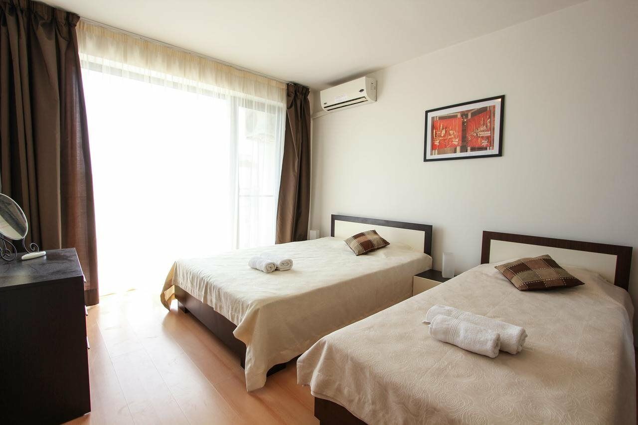 New Line Village Apartments Sunny Beach Ngoại thất bức ảnh